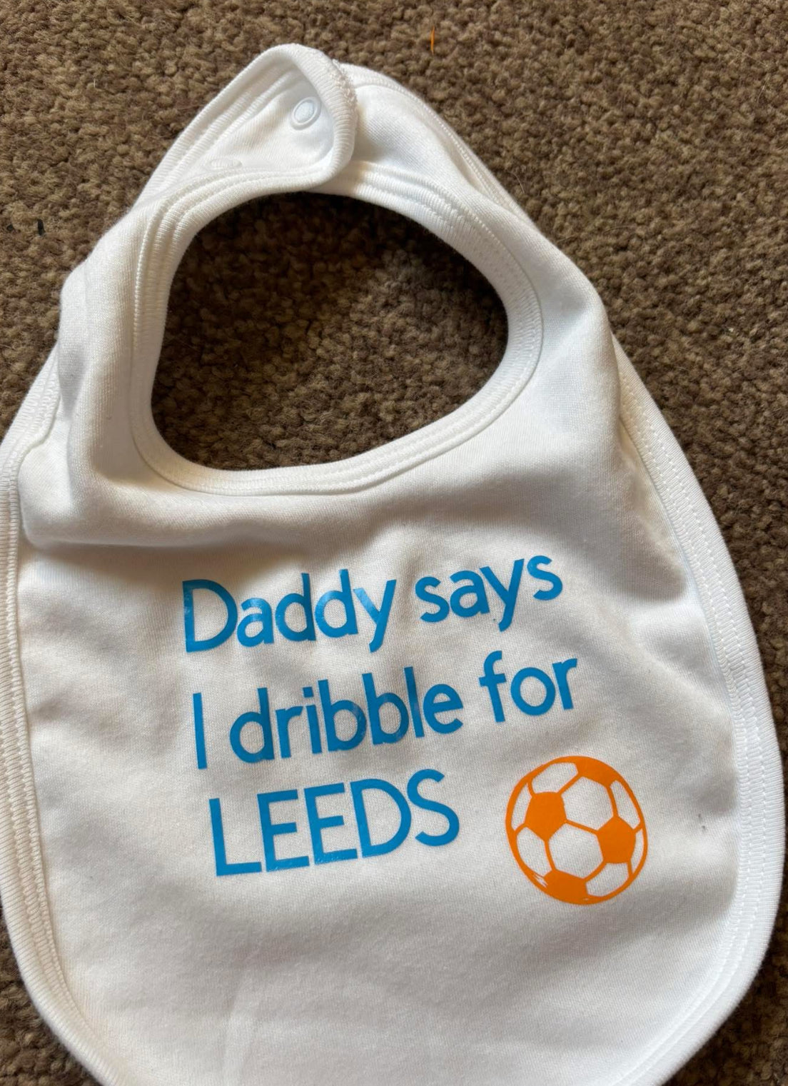 LEEDS dribble bib