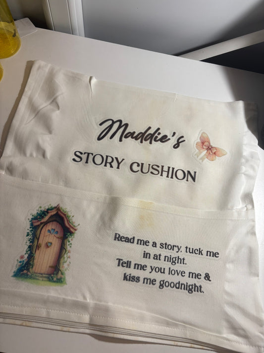 Pocket story cushion