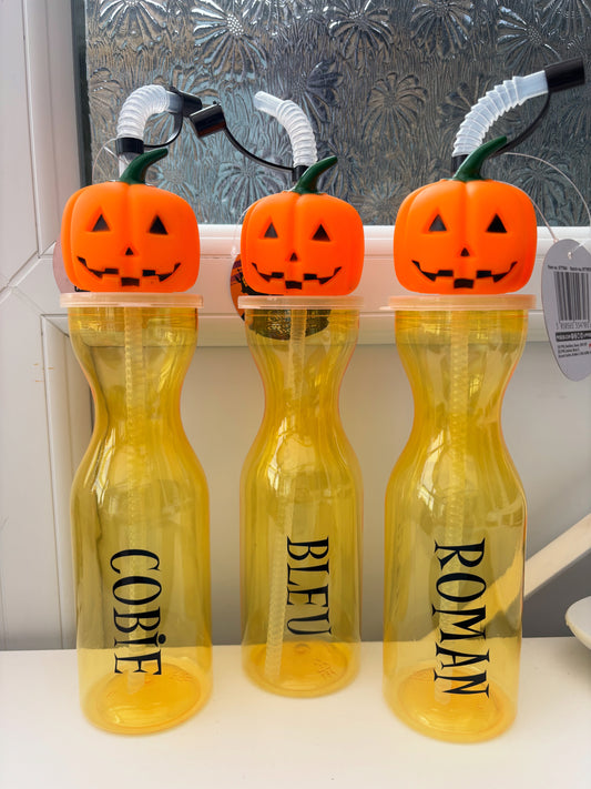 Halloween name straw bottle